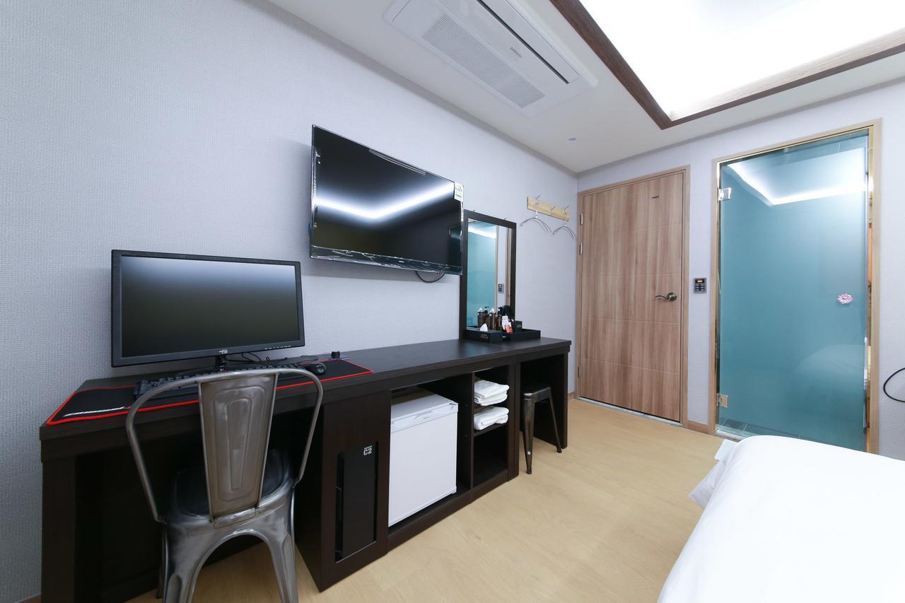 Noble Hotel Incheon Bagian luar foto