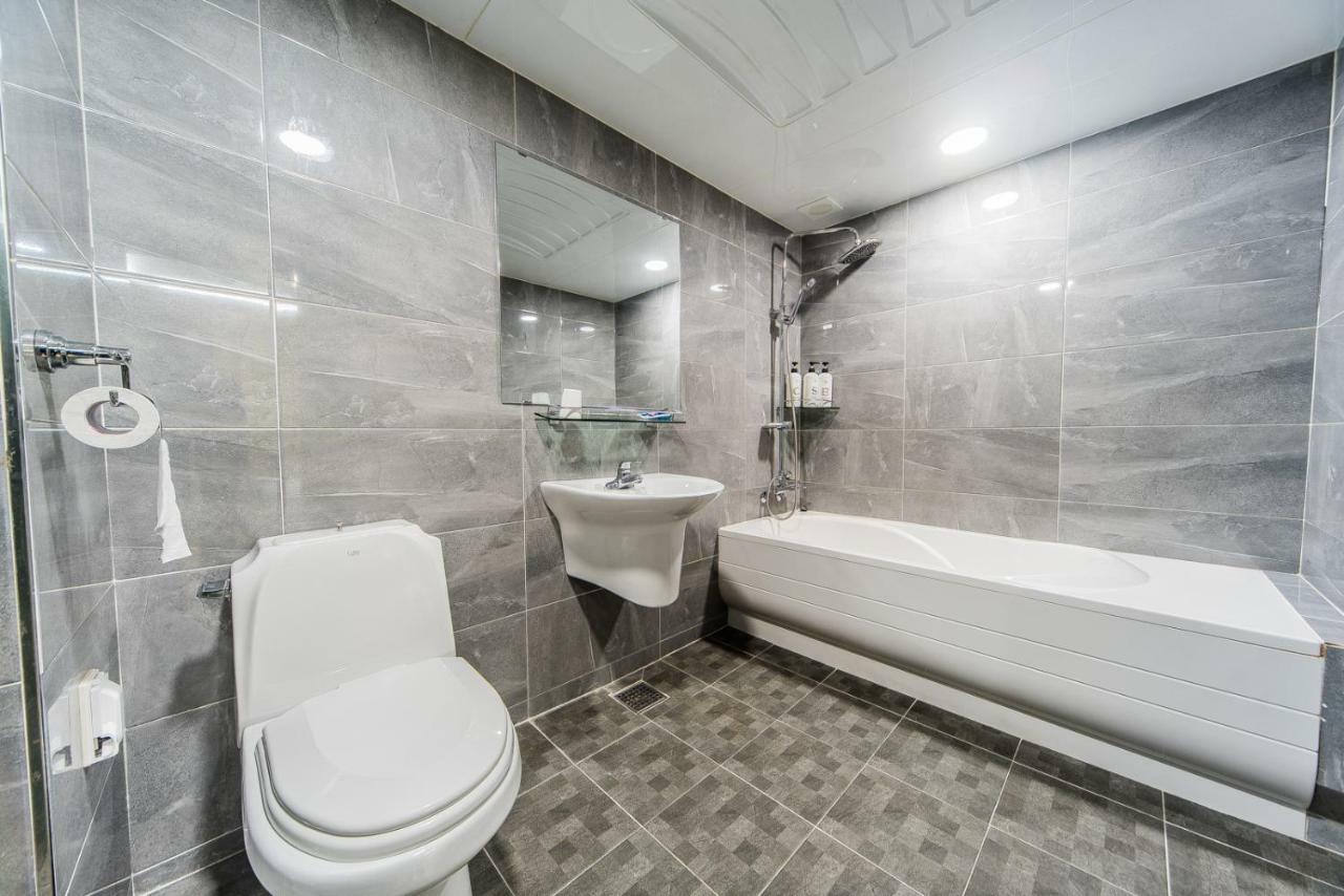 Noble Hotel Incheon Bagian luar foto