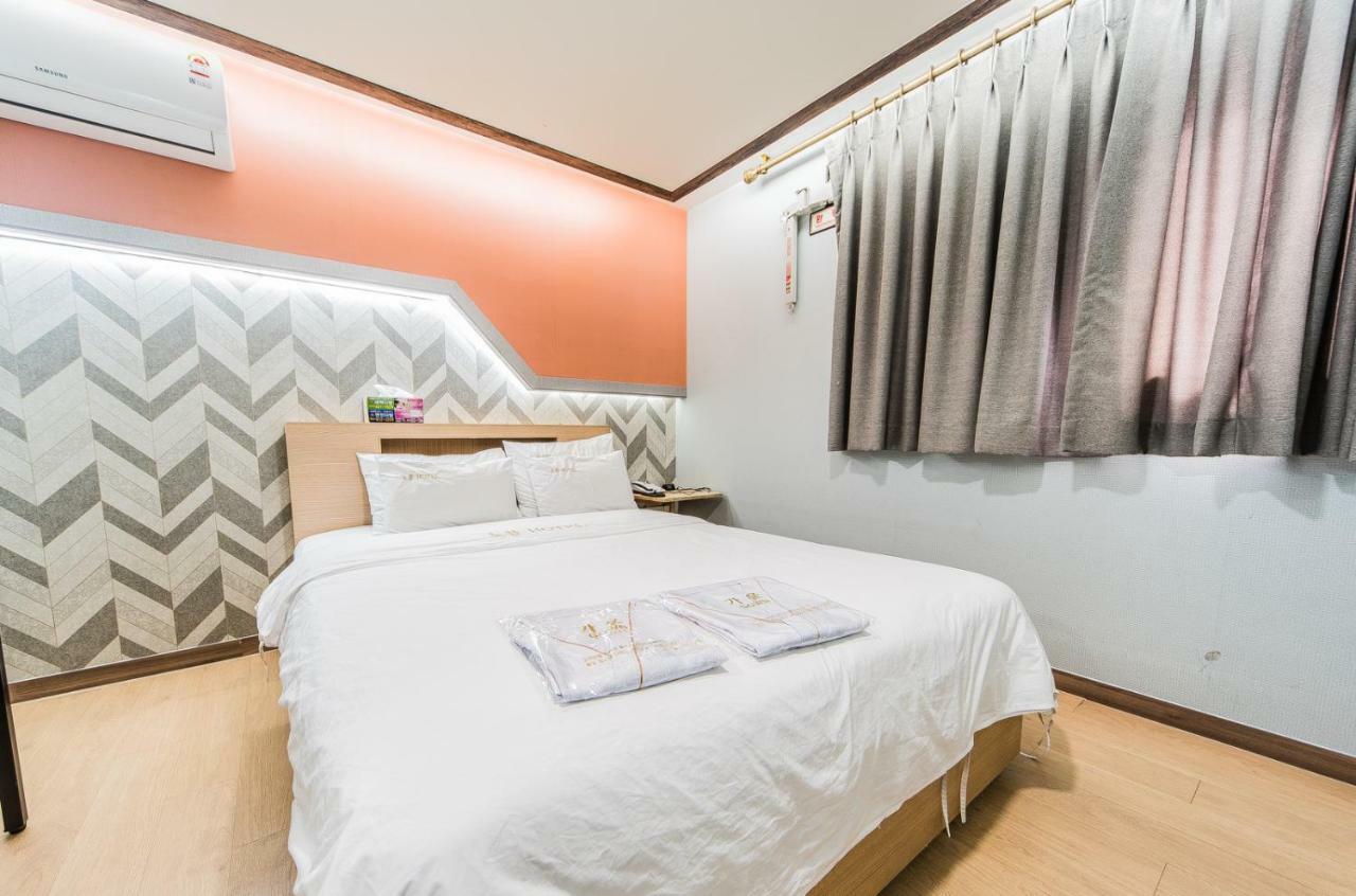 Noble Hotel Incheon Bagian luar foto