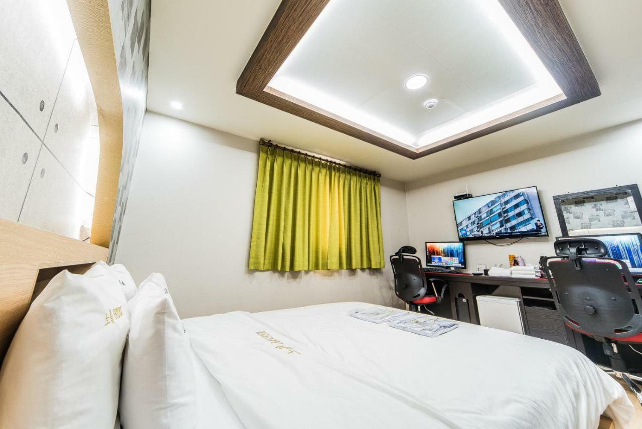 Noble Hotel Incheon Bagian luar foto