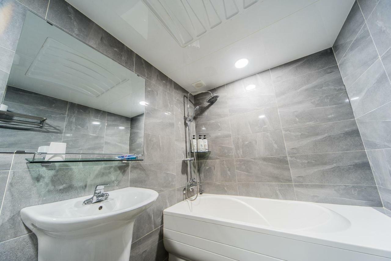 Noble Hotel Incheon Bagian luar foto